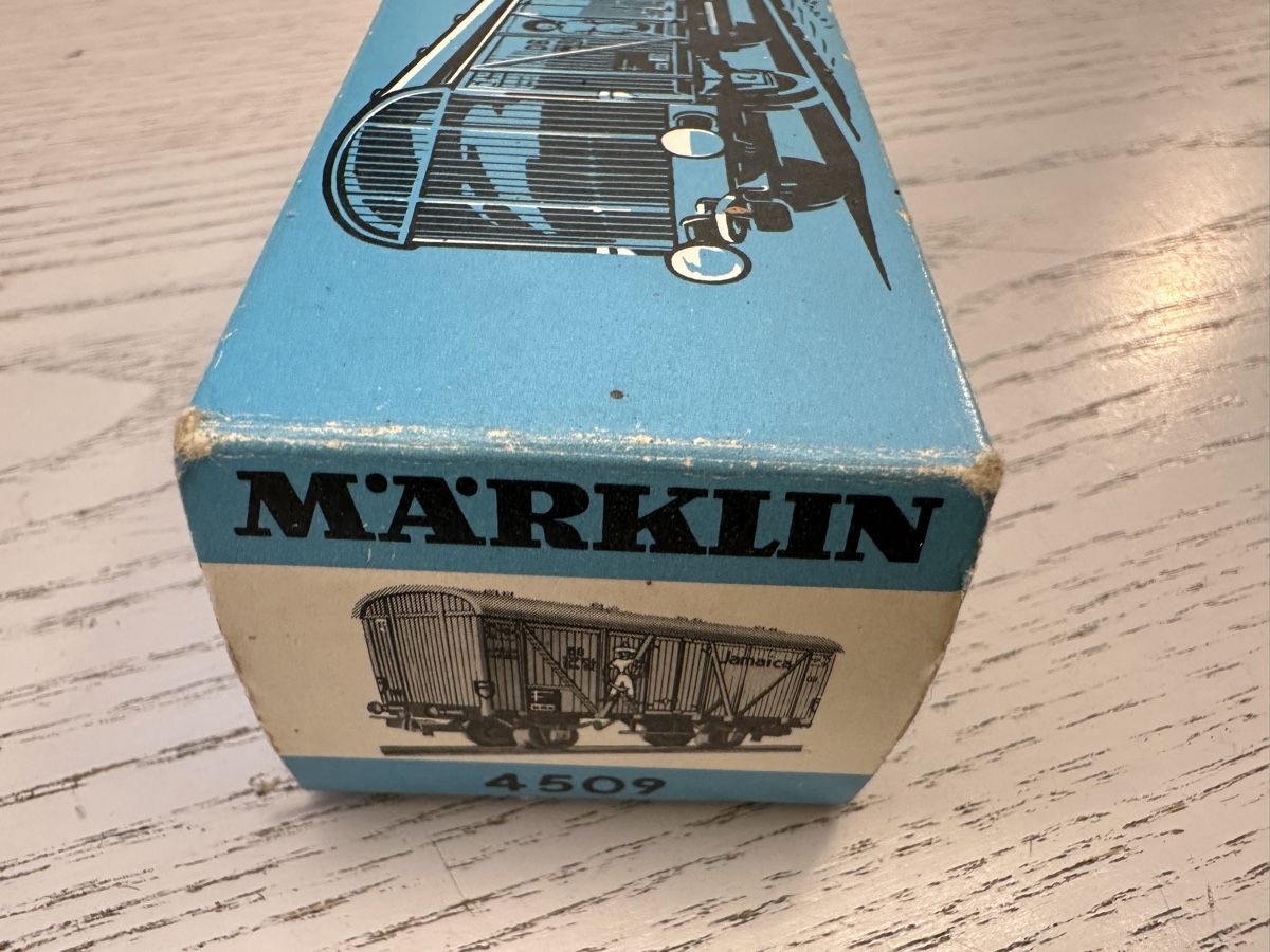 Märklin Modellini di ferrovie: Märklin 4509 Bananenwagen – Usato da Lupsingen venduto da New-Haven 3