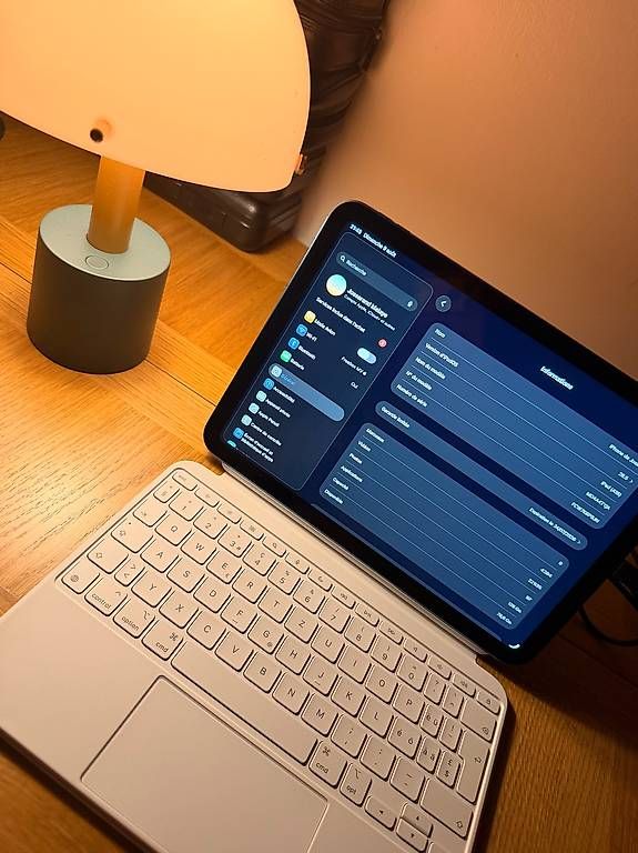Tastaturen: Magic Keyboard Folio pour iPad A16  – Gebraucht aus Bulle von jossMELAYE 1