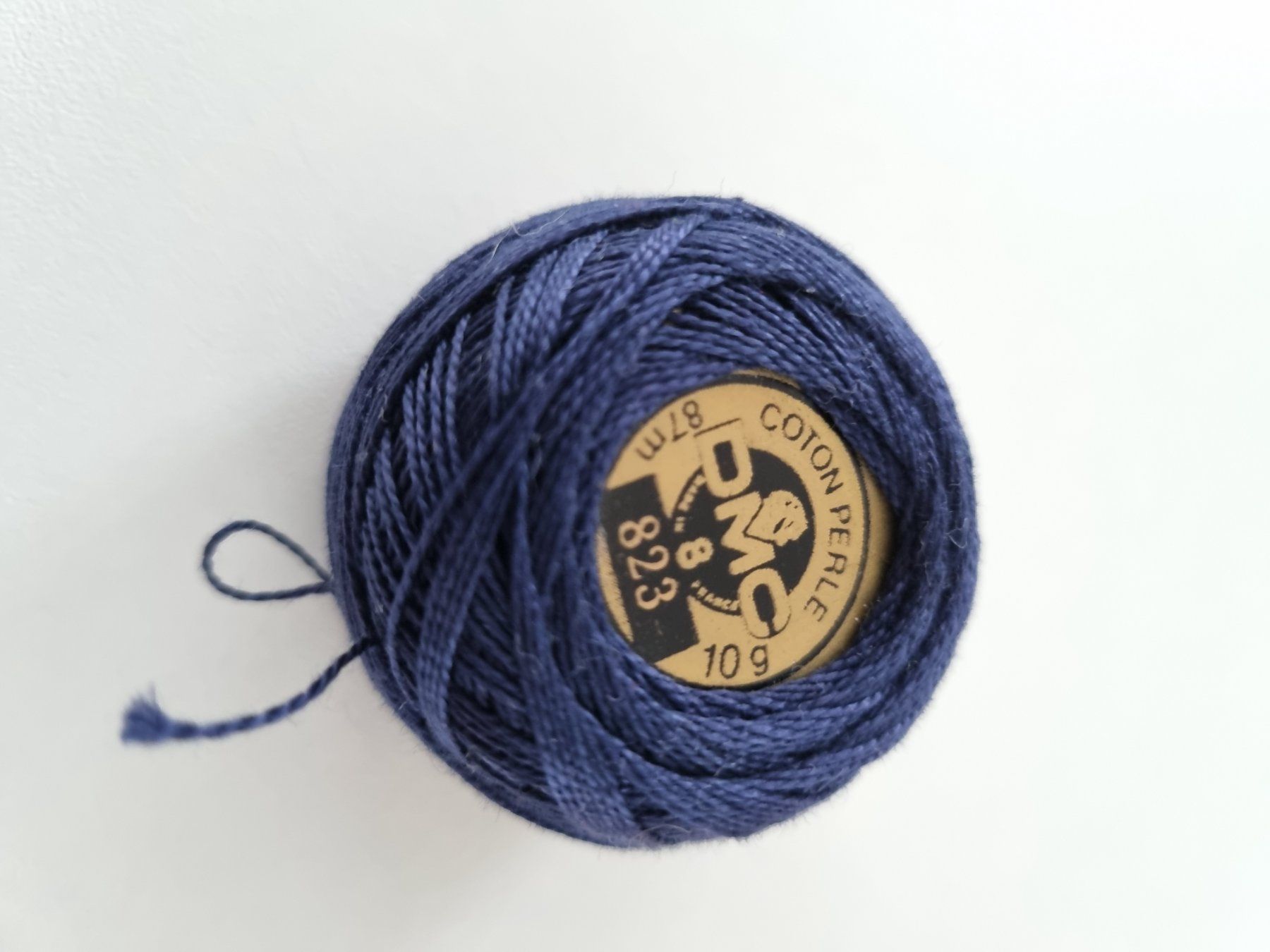 Cordicelle & Fili: DMC Coton Perlé Nr. 8 Royal Navy Palette 4 Farben – Nuovo e nell'imballaggio originale da Mels venduto da DACRI 4