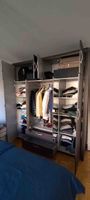Kleiderschrank dunkelgrau mit Schubladen gebraucht