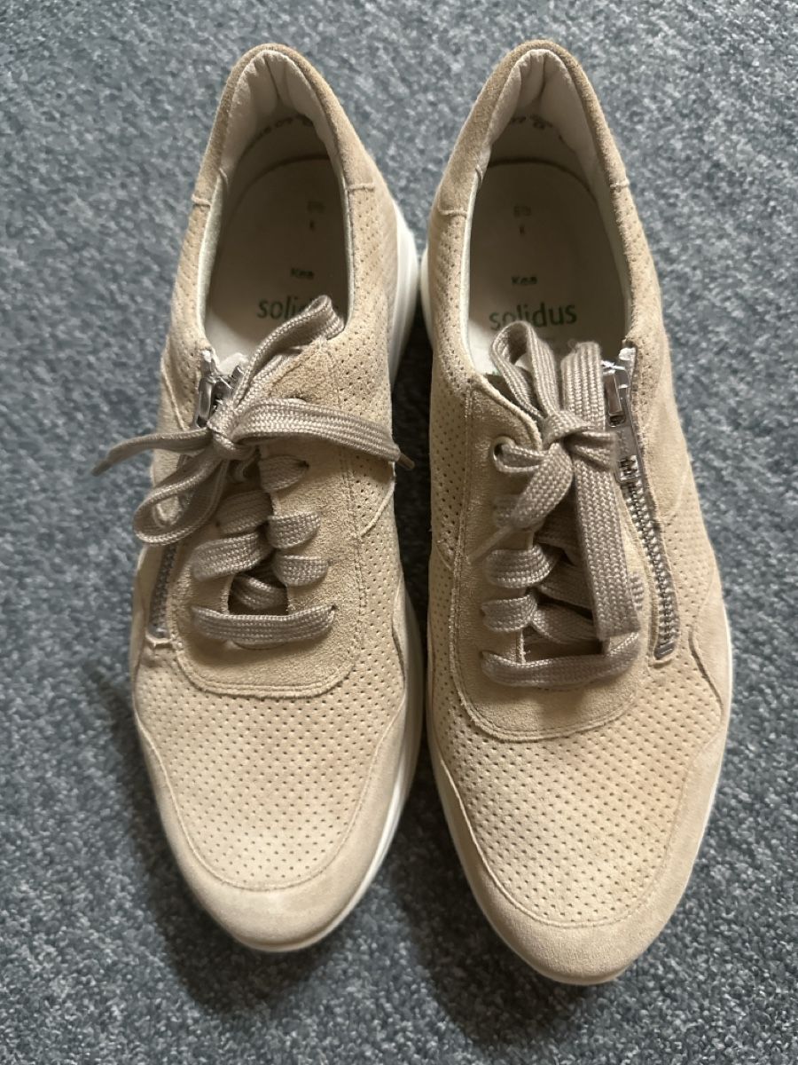 Damenschuhe: Halbschuhe Solidus  – Neu und originalverpackt aus Baltschieder von YmroBe