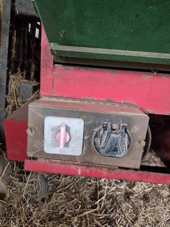 Bucher Macchine per carico, silaggio e trasporto: Steilförderer/Förderband Blaser elektrisch – Usato da Waltalingen venduto da Trachis 1