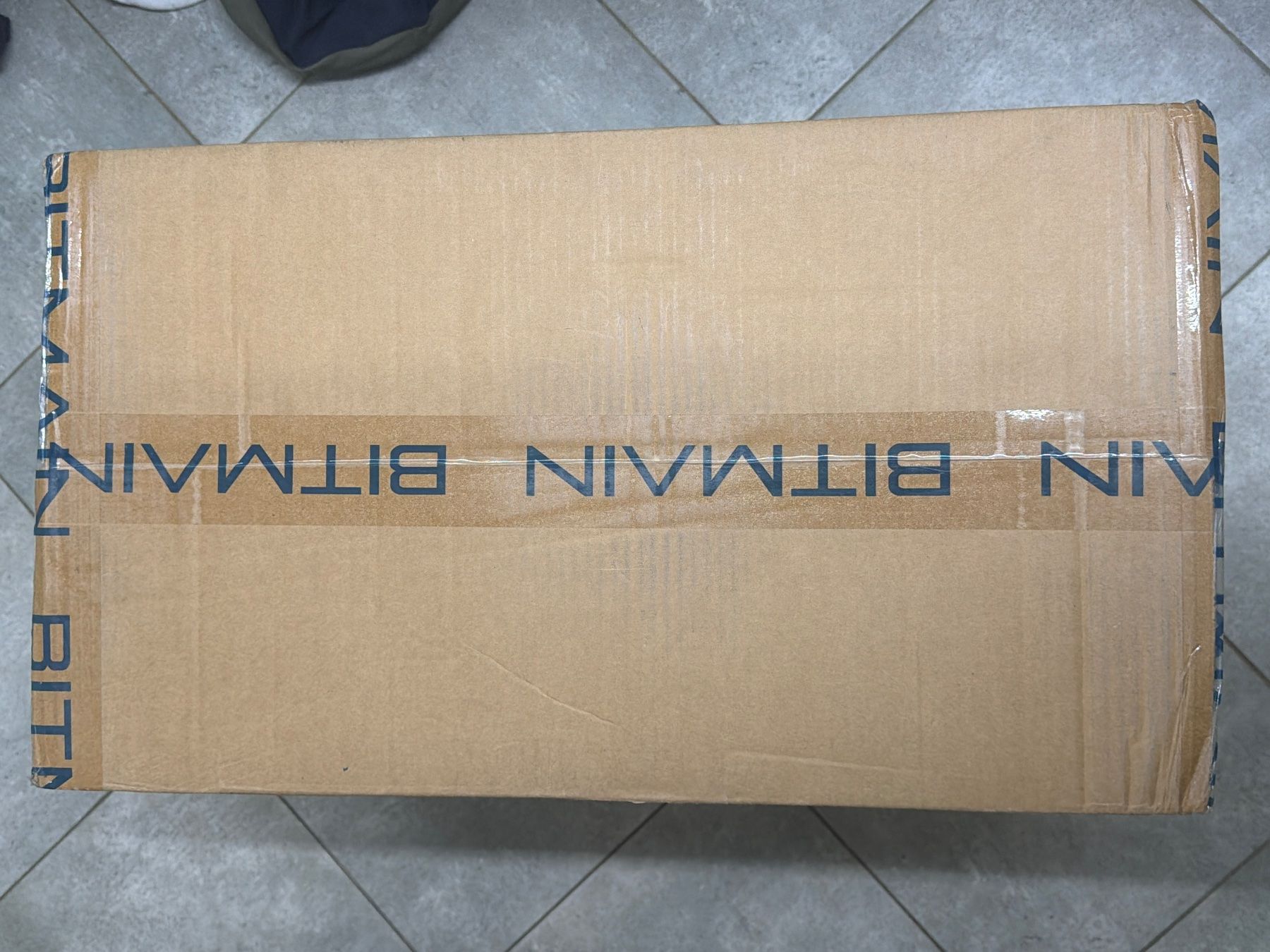 Bitmain Coin Miner: S19K Pro 120th 2760W – Nuovo e nell'imballaggio originale da Burg AG venduto da Viktor080386