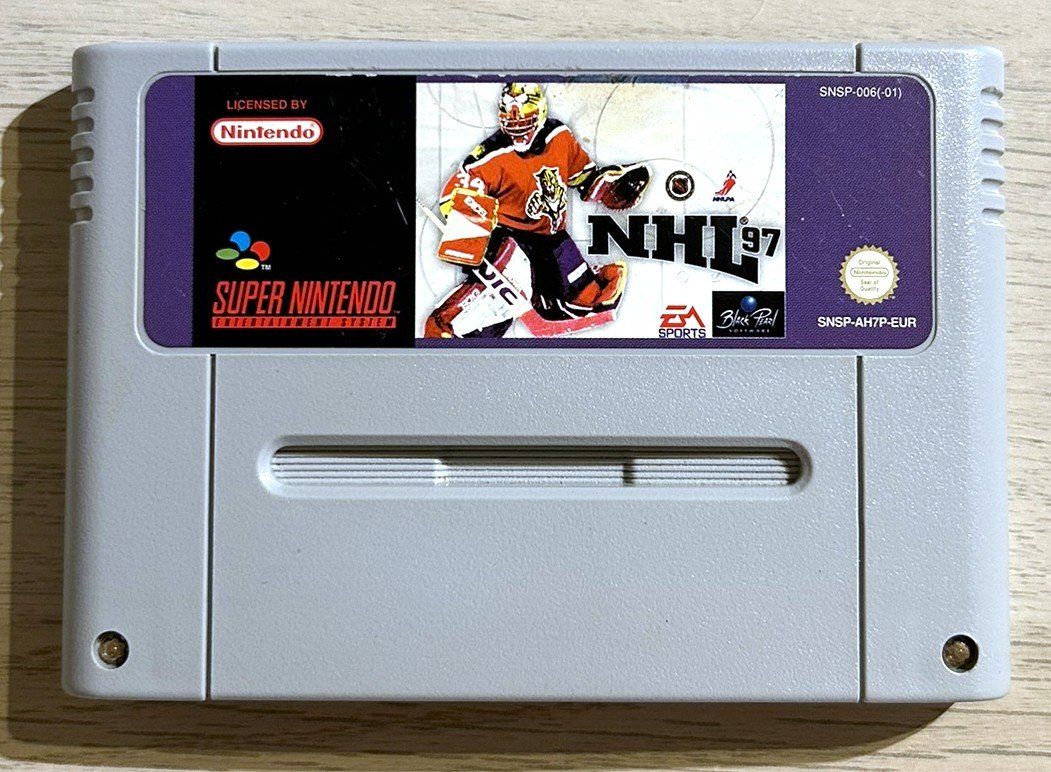 Nintendo Giochi: NHL 97 Super Nintendo SNES – Usato da St. Gallen venduto da Alpine.Arcade