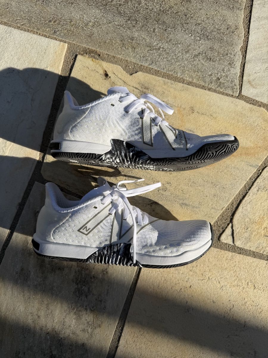 New Balance Damenschuhe: New Balance Minimus Trainer v1 – Gebraucht aus Founex von Hyrienne 1