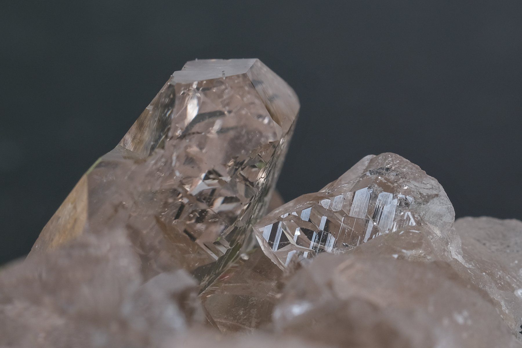 Minerali & Pietre curative: Rauchquarz - Gwindel - Val Cavardiras - Graubünden – Usato da Heiden venduto da mats10 3