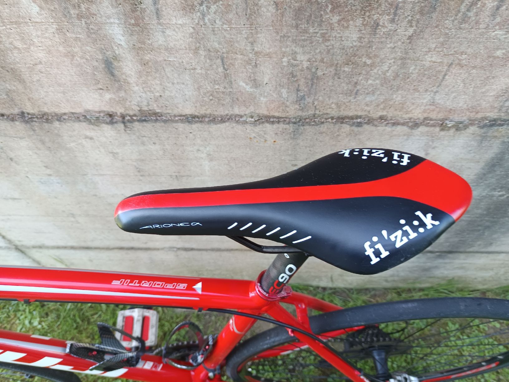 Fuji Vélos: Vélo de route Fuji rouge – D'occasion à Niederbipp par Djojoladouille 1