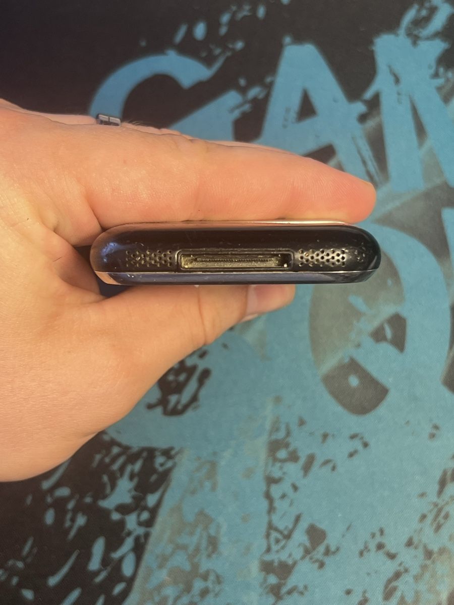 Apple Handys / Smartphones: Apple iPhone (1. Generation / 2G) A1203 – Defekt aus Wädenswil von dai_2bcv 7
