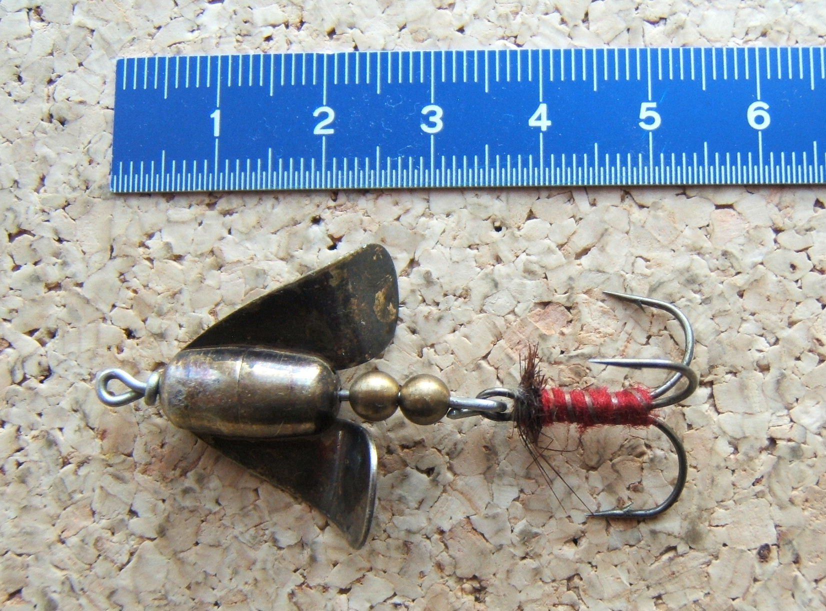 Köder: ALTER FLÜGELSPINNER – Gebraucht aus Brunnen von Nonne04