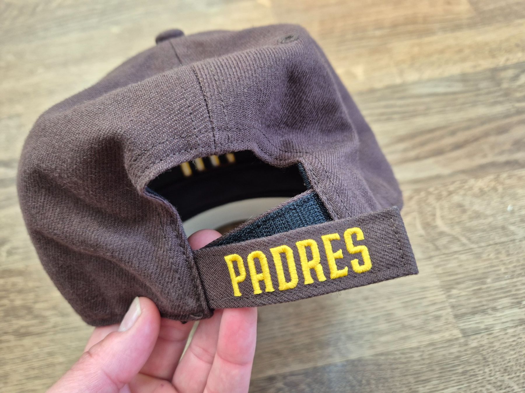 Sonstige Kleidung & Accessoires: Brown cap – Gebraucht aus Zürich von monadiederich 2