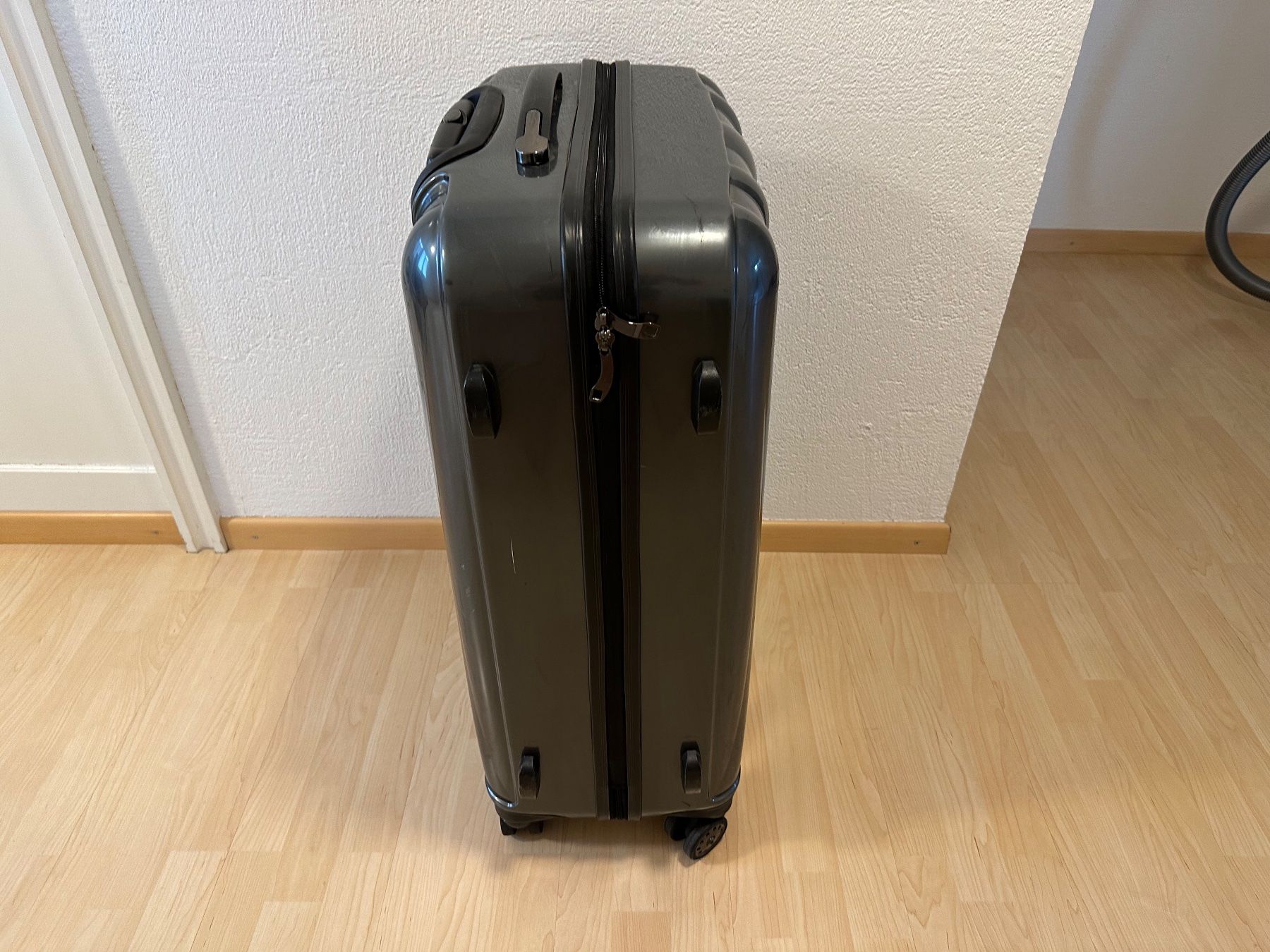 Reisekoffer: Reisekoffer - Royal Class Travel Line – Gebraucht aus Oberurnen von  2