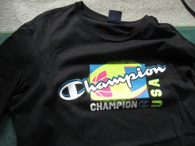 T-Shirts: CHAMPION SHIRT,NEU! – Neu (gemäss Beschreibung) aus Zürich von Rwinnie 1