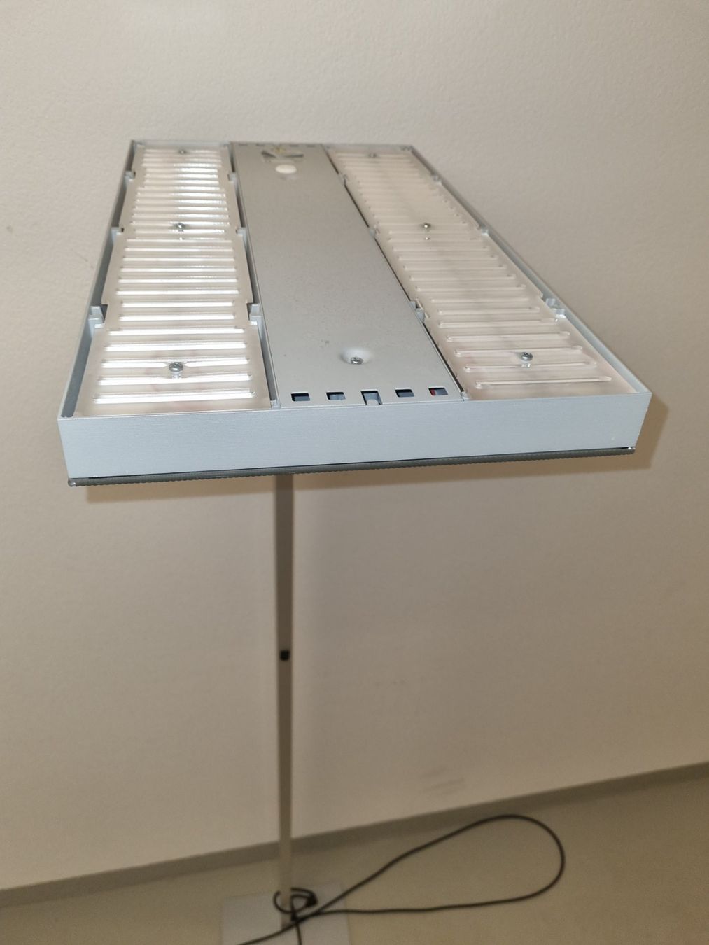Luxo Lampade: Bürolampe LUXO – Usato da Bülach venduto da wagGenossenschaft 9
