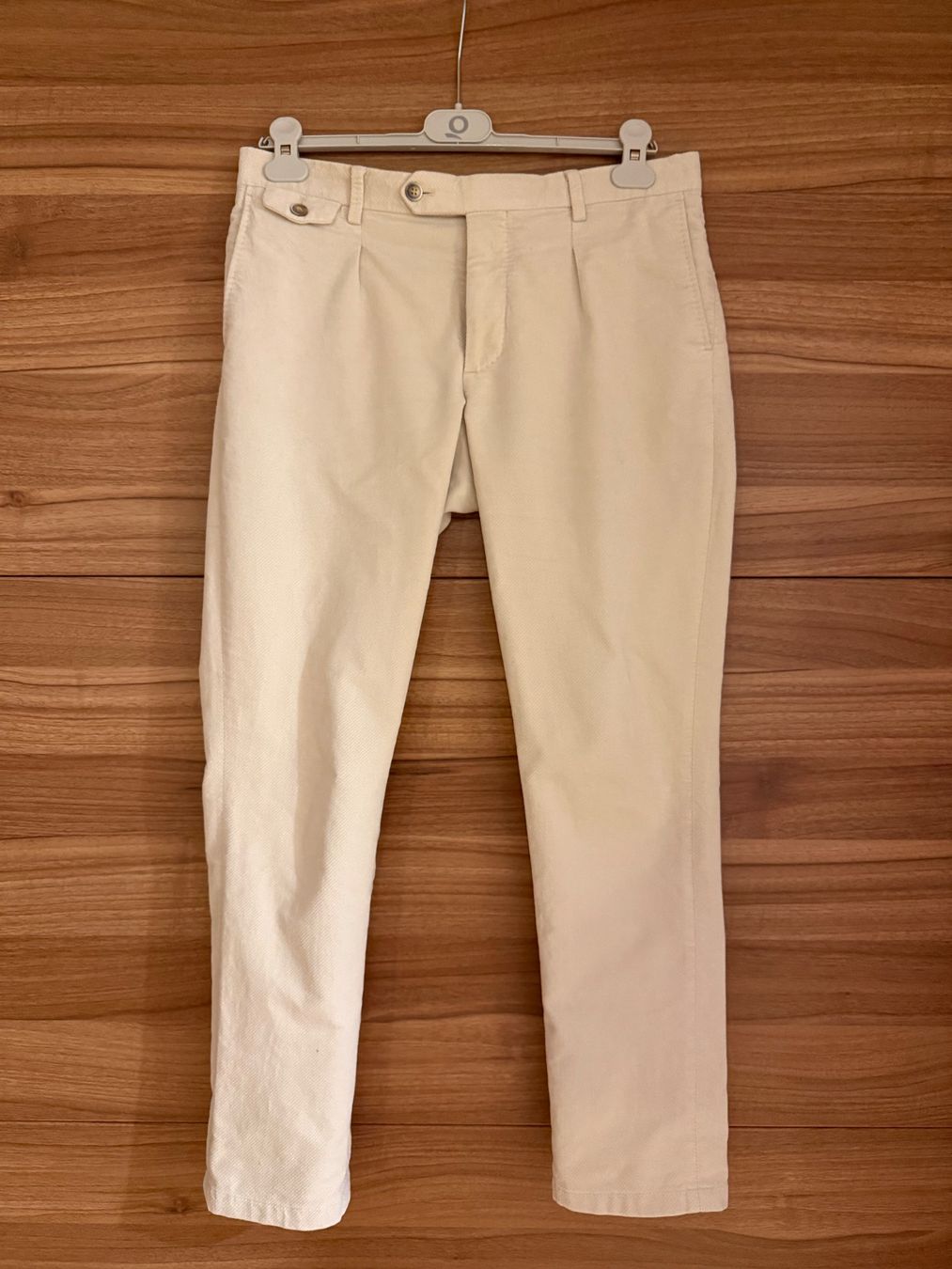 Hackett Pantaloni: Hackett London Cordhose Creme Gr. 31 – Usato da Wabern venduto da fengshui63