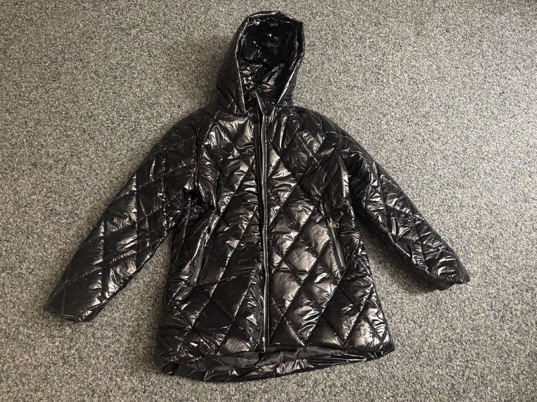Jacken: Winterjacke Grösse M  NEU – Neu (gemäss Beschreibung) aus Untereggen von Manhut
