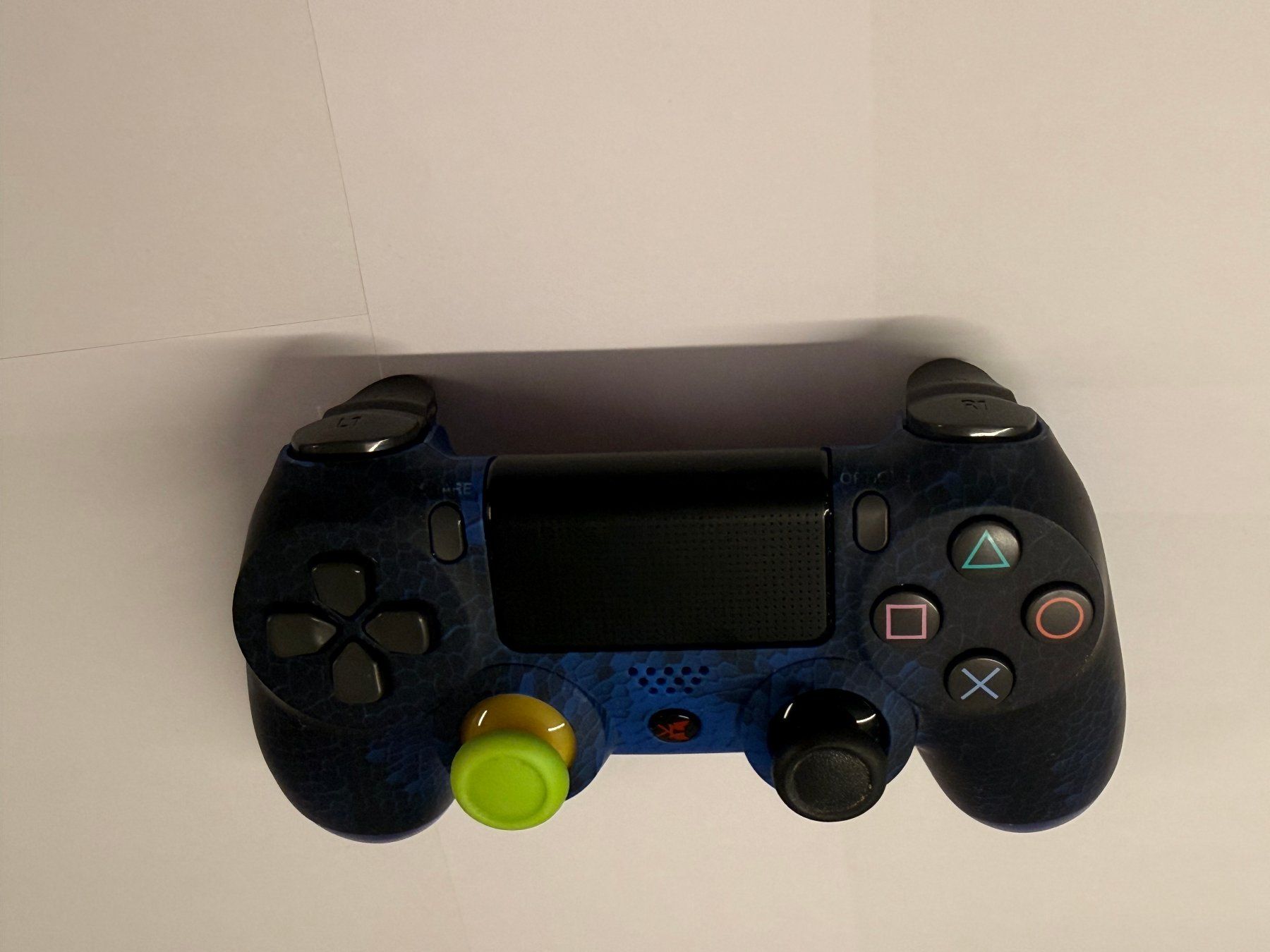 Sony Controller: Modifizierter Sony PS4 DualShock 4 Controller – Gebraucht aus Oberglatt ZH von lukiizh 2