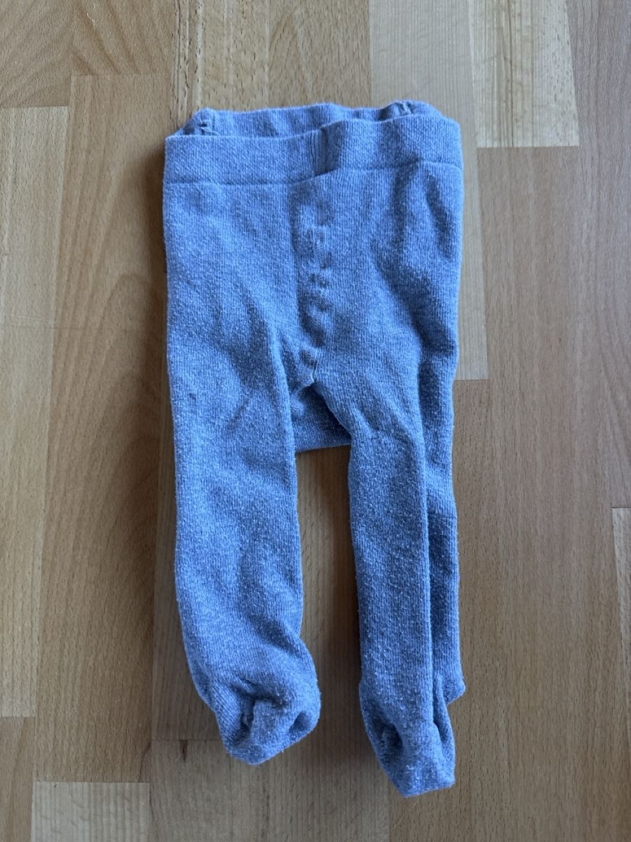 Autres vêtements: Strumpfhosen Grösse 62/68 – D'occasion à Pragg-Jenaz par gobrist