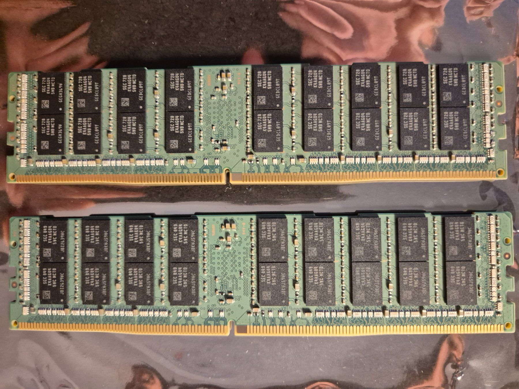 Samsung Memoria / RAM: 2x Samsung 64GB DDR4-2666 ECC LRDIMM Server RAM – Usato da Geneve venduto da supermario_81 1