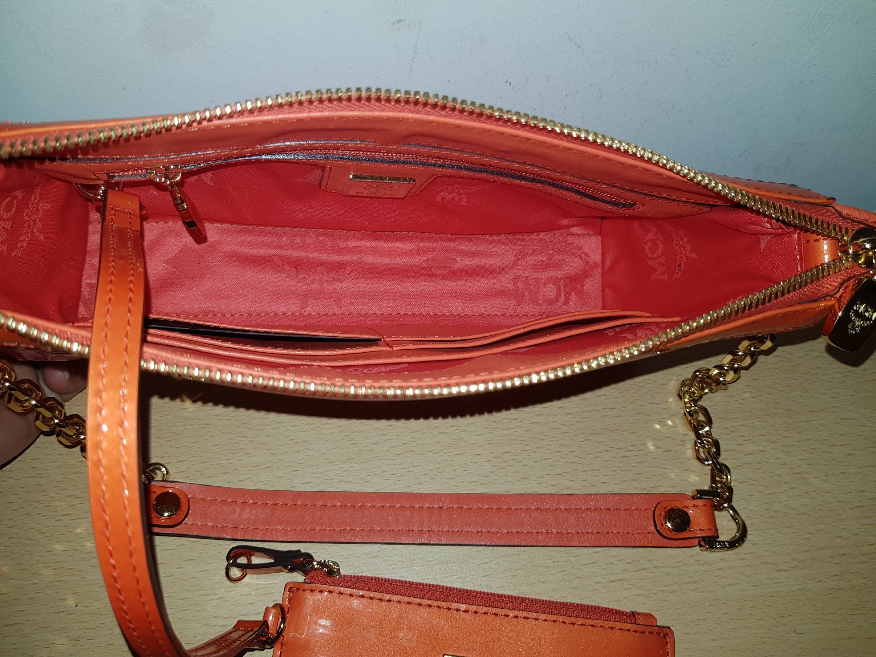 Mcm Taschen für Damen: Original MCM Handtasche in Orange – Gebraucht aus Basel von Birs868 8
