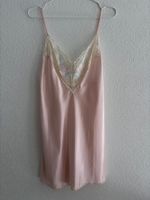 Nuisette Val Mode rose avec dentelle taille M made in usa 