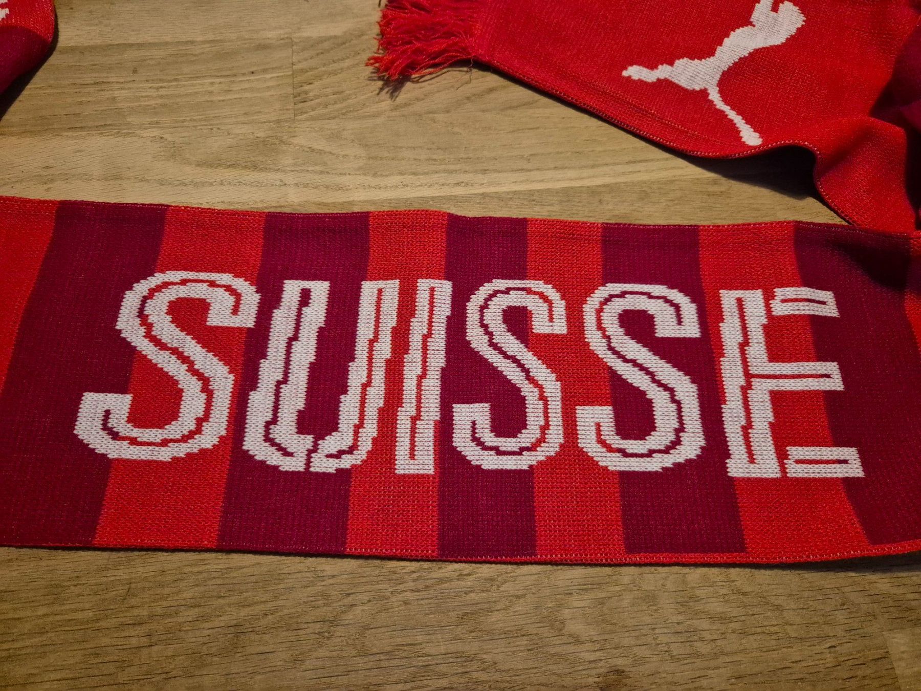 Foulard & Sciarpe: SFV Schal von Puma und Wimpel – Nuovo (secondo la descrizione) da Urtenen-Schönbühl venduto da Chaeppeler 1
