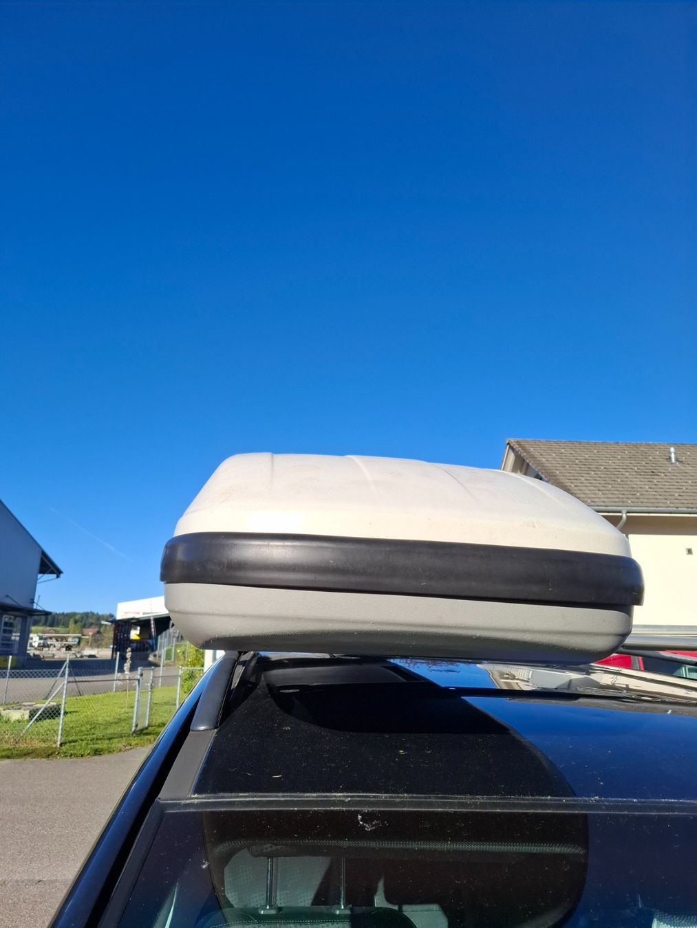 Box da tetto: Dachbox Original Mercedes     Länge 2,20 m – Usato da Grosswangen venduto da millstone 2