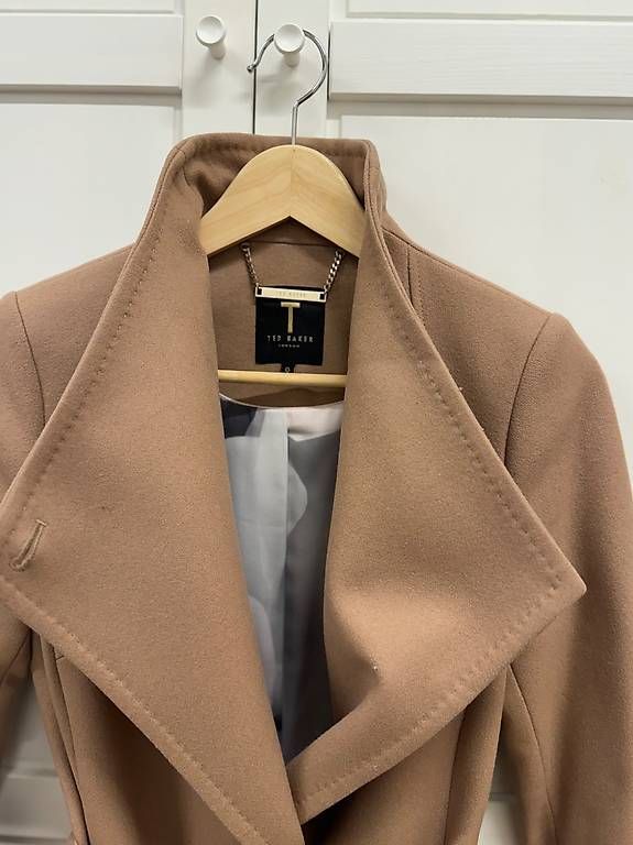 Cappotti: Ted baker Coat – Usato da Ebmatingen venduto da ste_8kl2 1