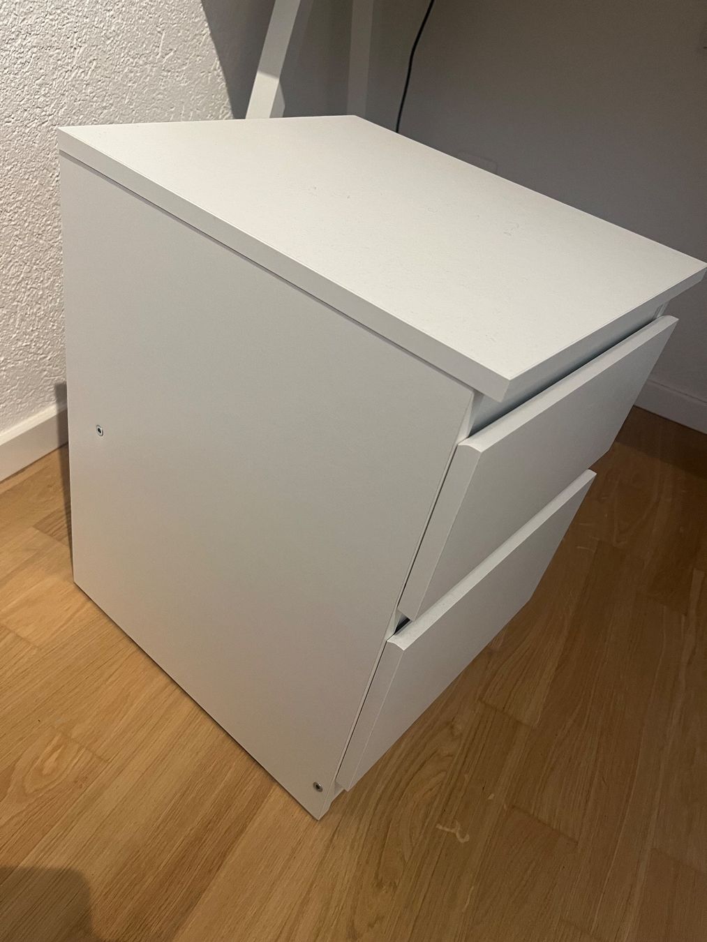 Ikea Comodini: Beistelltisch IKEA – Nuovo (secondo la descrizione) da Obfelden venduto da kev_895h 1