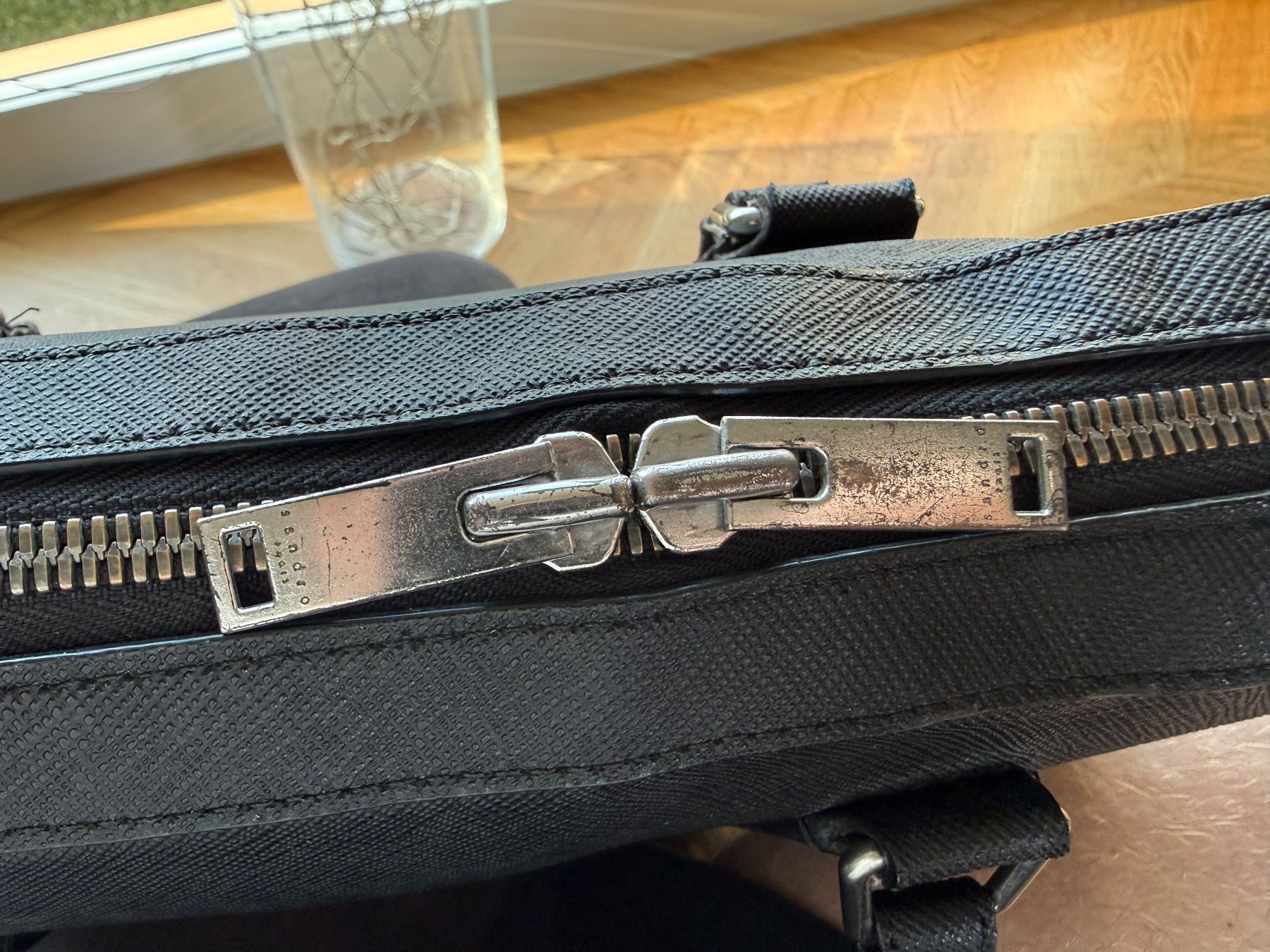 Sandro Valigie & Borse: Sandro Laptoptasche - Schwarz Unisex – Usato da Maur venduto da swisssa89 7