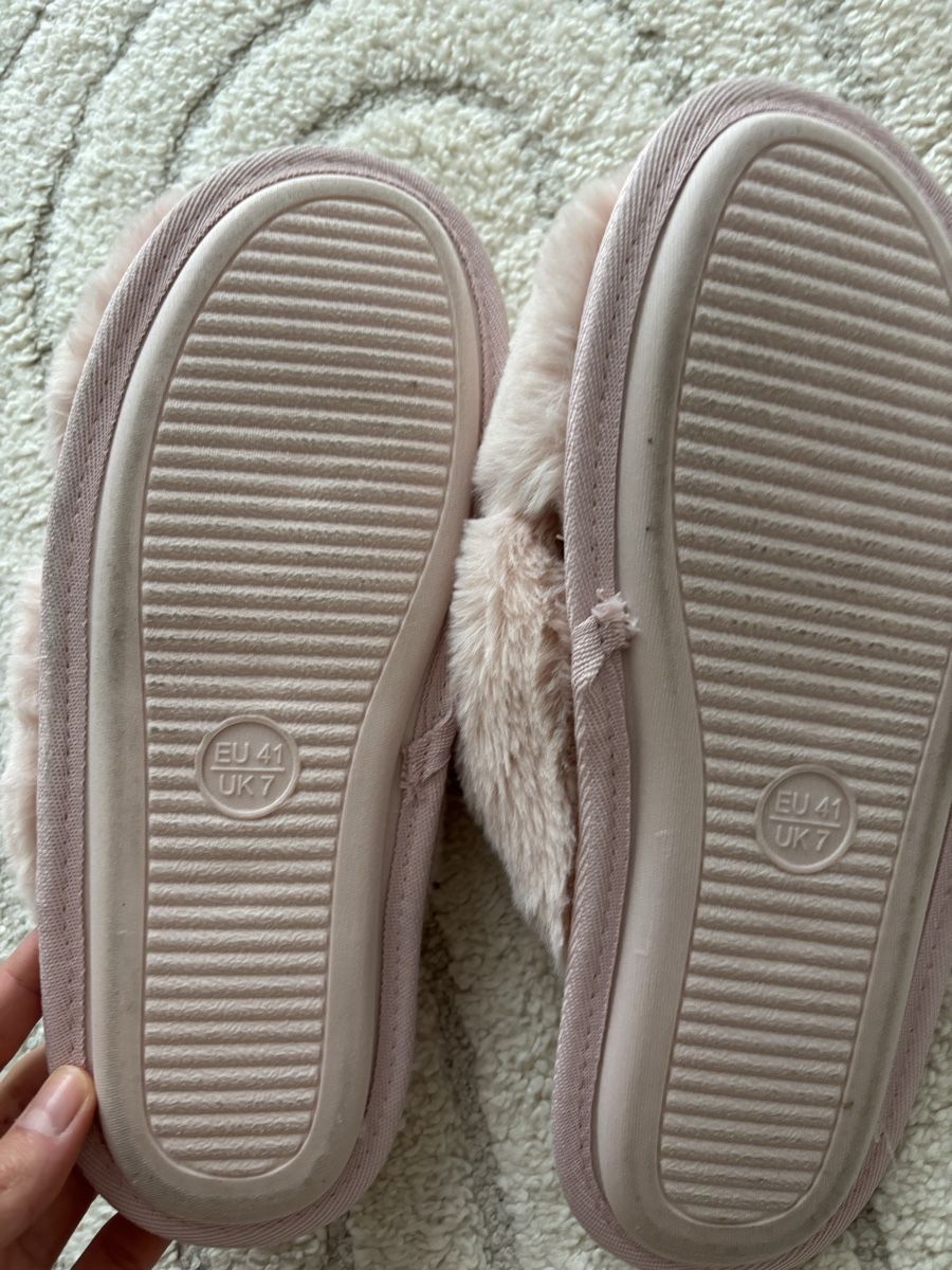 Scarpe da donna: Hausschuhe rosa – Usato da Winterthur venduto da leimaj 3