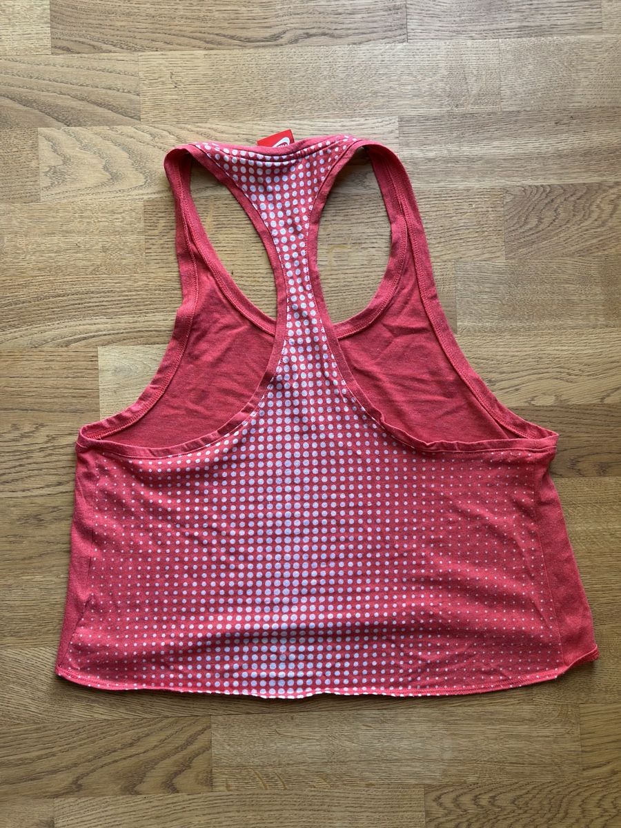 Nike Top: Nike Tank Top - rot mit Pünktchen Muster – Usato da Basel venduto da FatmaCan52 2