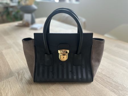 Mollerus Henkeltasche in der Trendfarbe braun