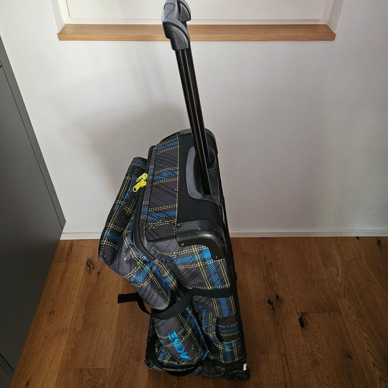 Dakine Valises de voyage: Rollkoffer Dakine – D'occasion à Rafz par Buchwerkstatt 6