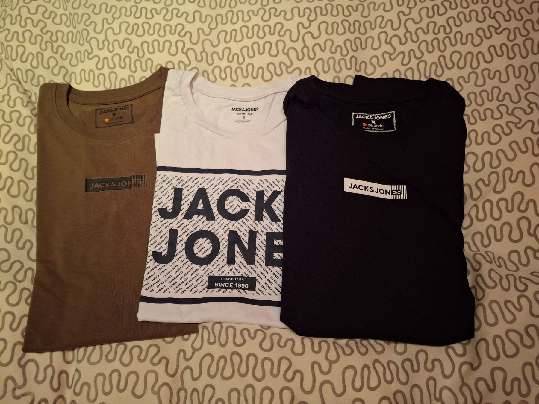 Jack & Jones T-shirt: T-shirt taille S marque Jack & Jones – Usato da Villiers venduto da san_jn5w