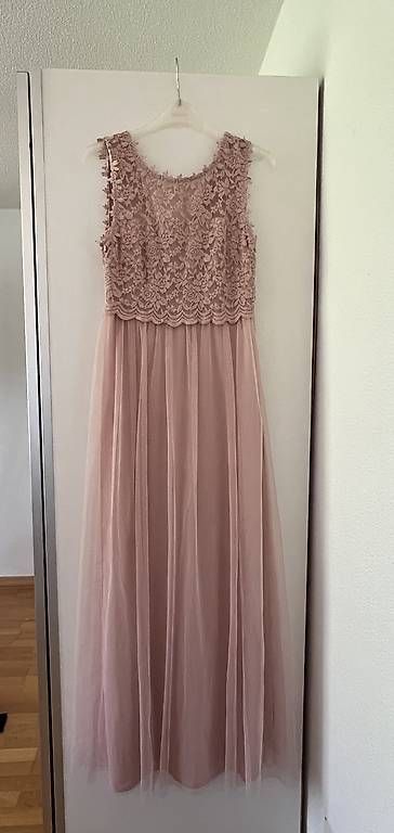 Vestiti: Festliches Abendkleid Rosa mit Spitze & Tüll – Usato da Port venduto da Ca.