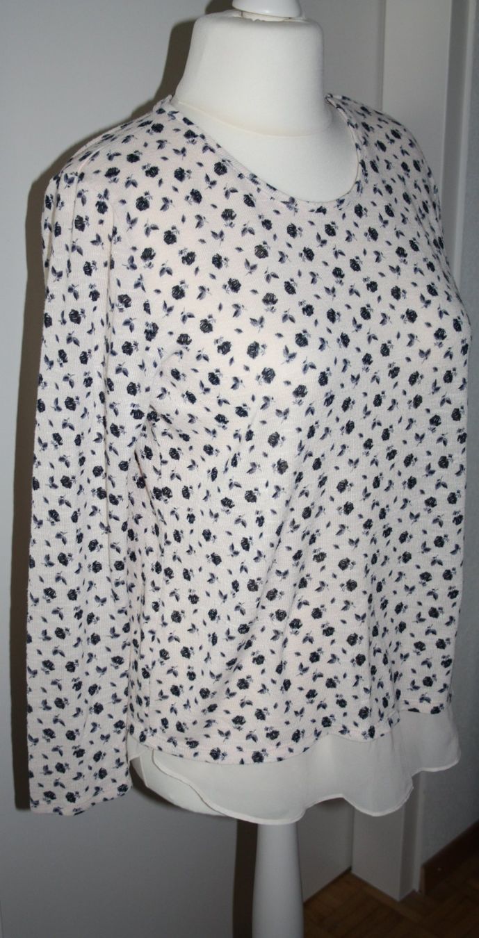 Maglioni & Felpe: Pullover mit Chiffon - Schösschen blassorange blau Gr. XL – Usato da Flüelen venduto da Diversicum-Textil 3