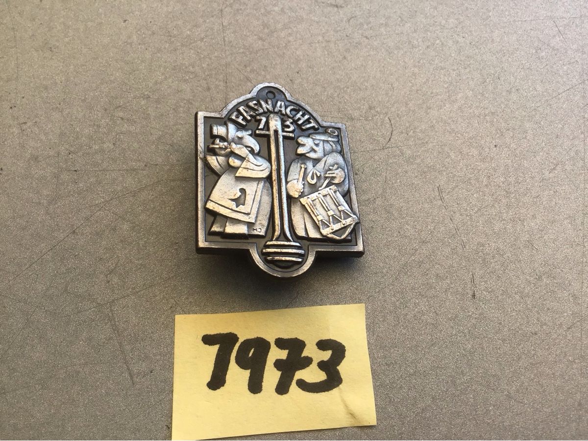 Basler Placchette & Badge: Baslerfasnachtsplaketten Silber 1973 – Usato da Arlesheim venduto da printz01