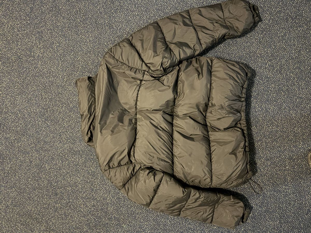 Zara Jacken: Zara Puffer Jacket – Neu (gemäss Beschreibung) aus Wildegg von Myexlv 3