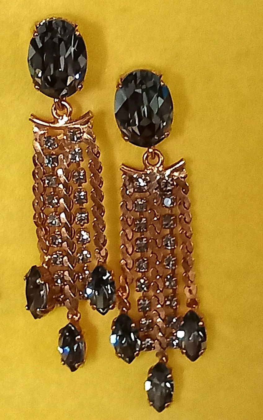 Pompidou Ohrringe & -stecker: Ohrringen von Pompidou Bijoux – Gebraucht aus Lindau von san_kg2j