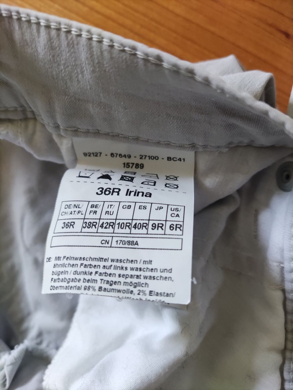 Gerry Weber Jeans: Leichte Gerry Weber Jeans / Hose hellgrau – Usato da Solothurn venduto da Csw1 5