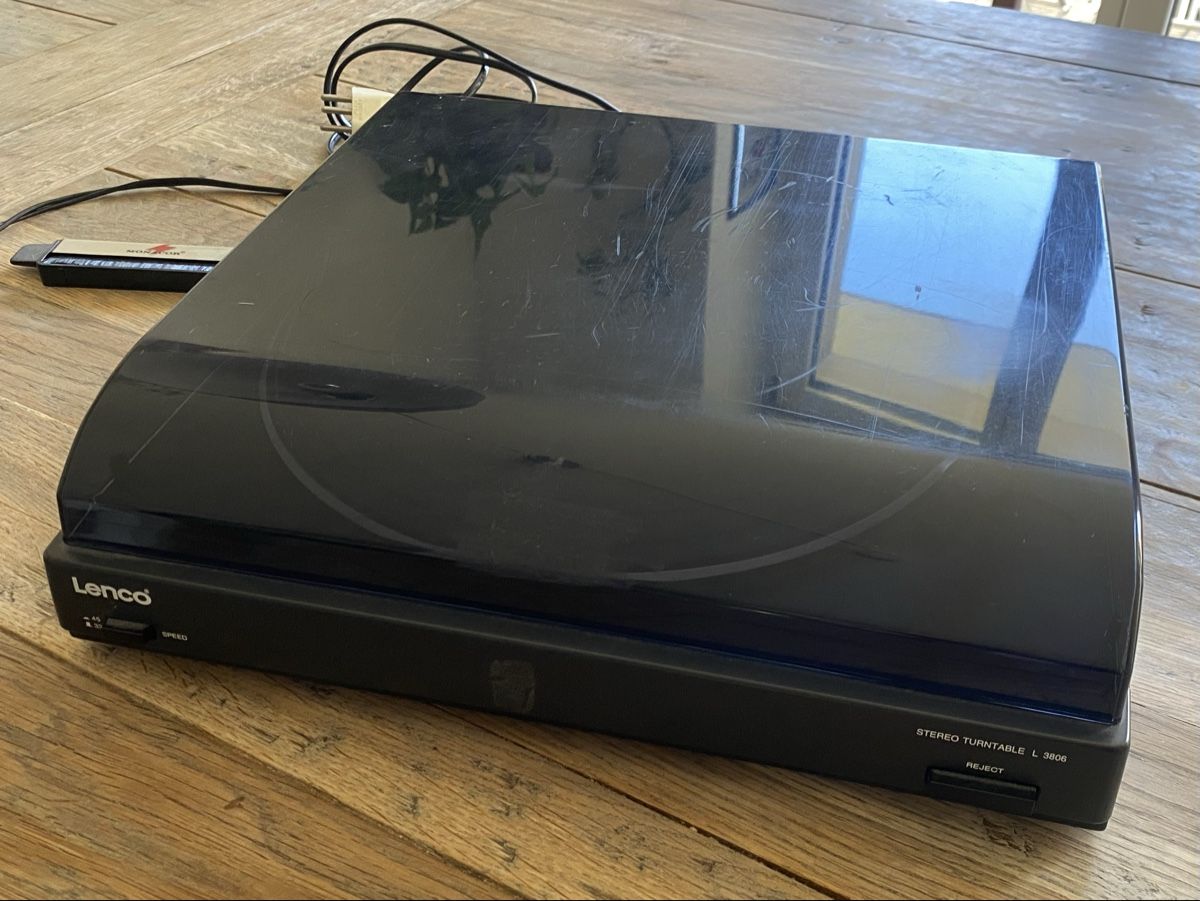 Lenco Plattenspieler: Lenco Stereo Turntable L3806 – Gebraucht aus Zürich von rublin 1