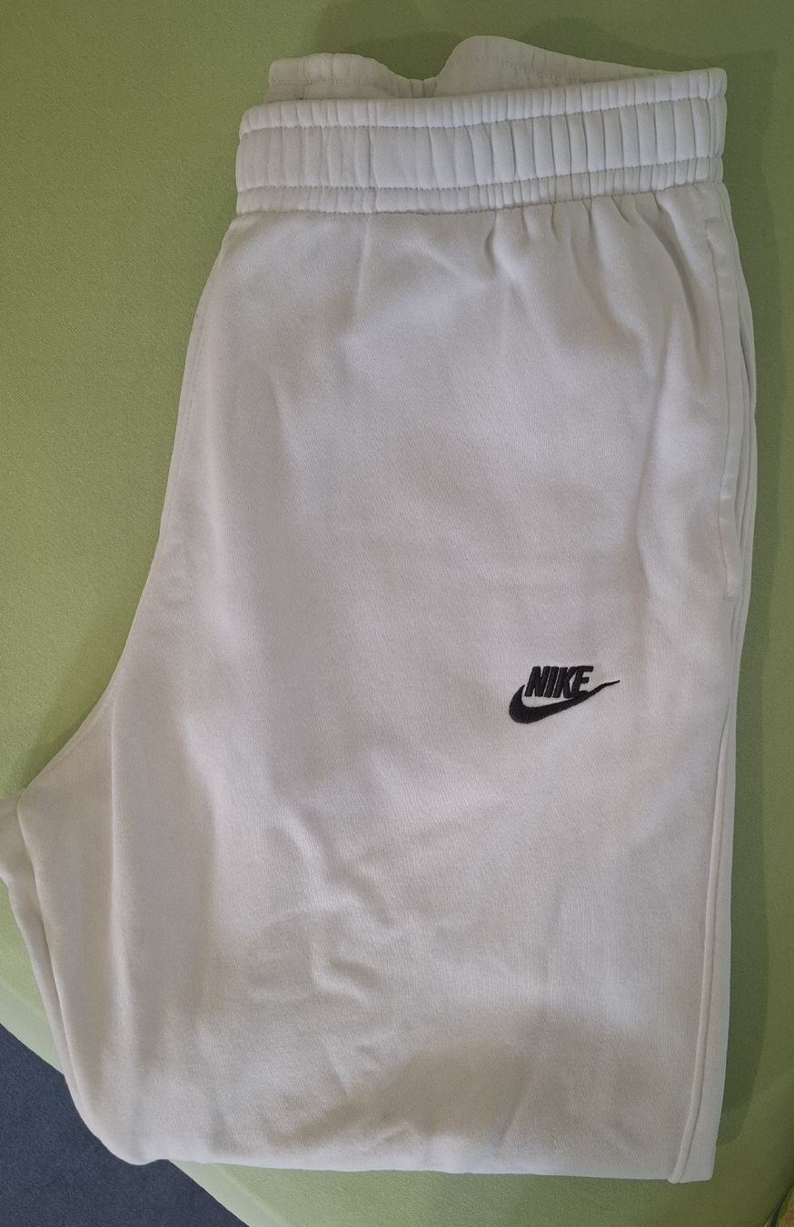 Nike Pantaloni: Nike Jogginghose XL – Usato da Balzers venduto da mackfose 3