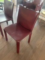 Zwei Cassina Cab 412 in Bordeau - Guter gebrauchter Zustand