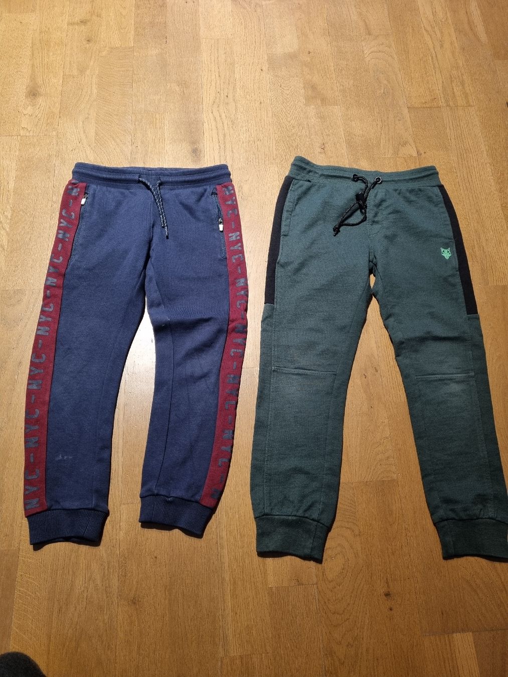 Pantalons: 2 Trainerhosen gr 122 – D'occasion à Rümlang par Franny93