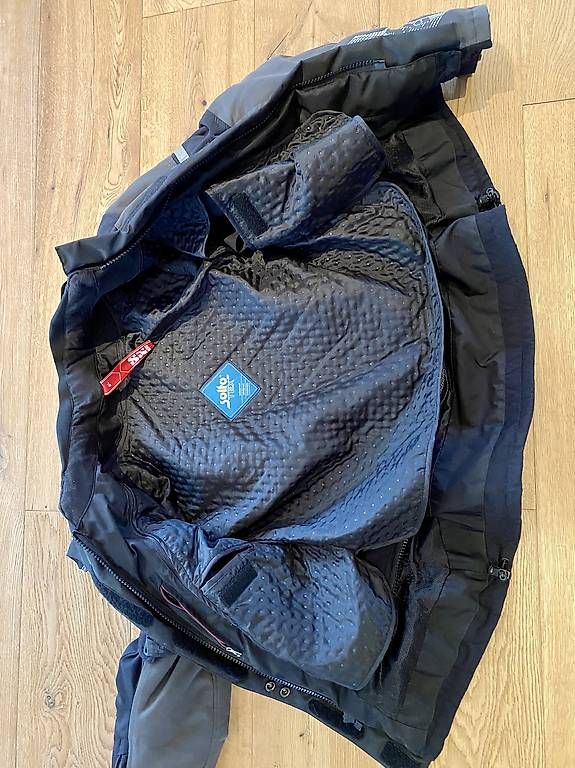 Ensembles & Tailleurs: Motorradbekleidung IXS Damen – D'occasion à Kaltbrunn par DiewildenKerle01 4