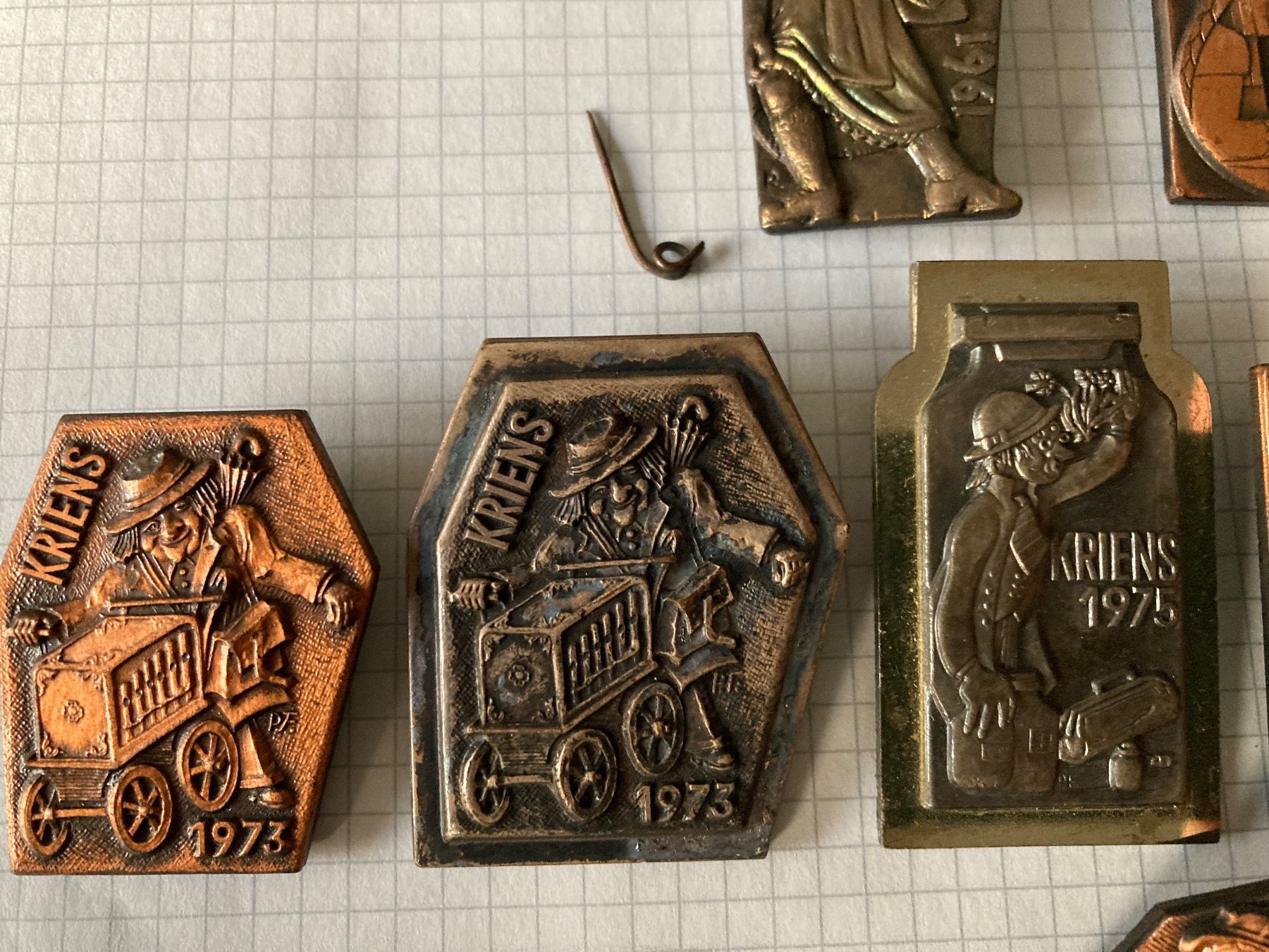 Krienser Placchette & Badge: Krienser Fastnachtsplaketten – Usato da Horw venduto da adler65 2