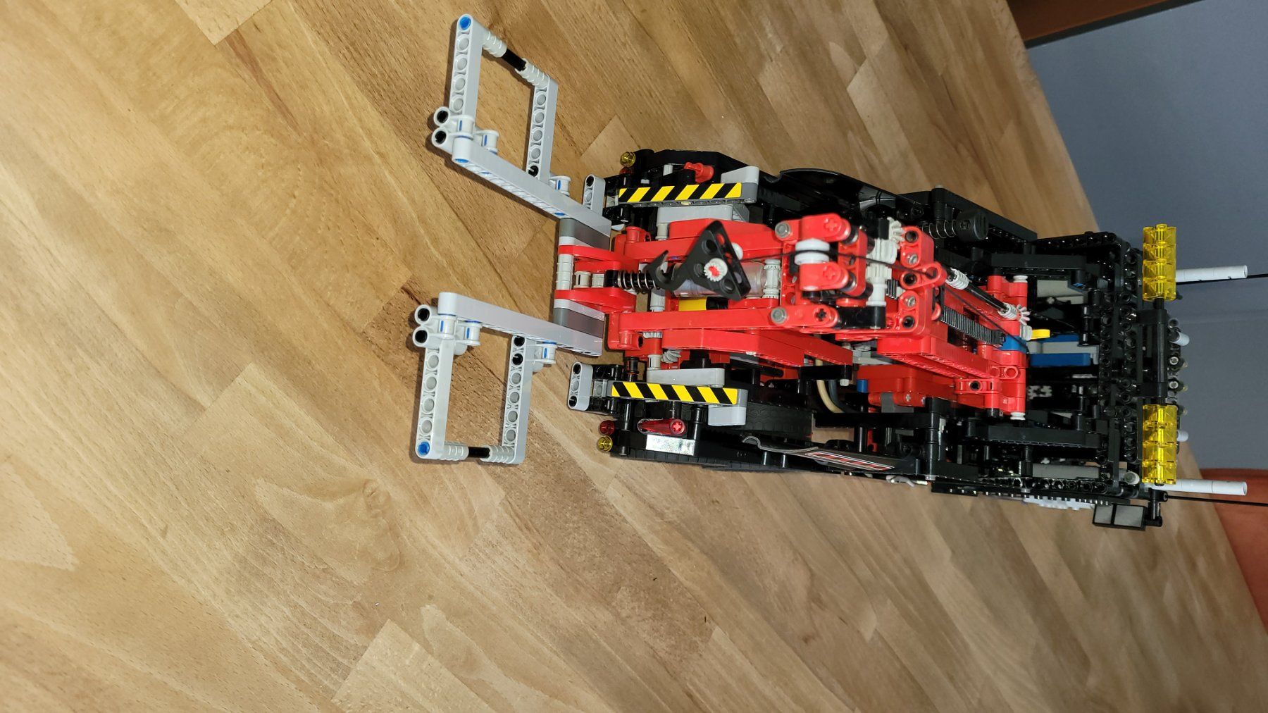 Lego Kit di costruzioni: Grosser Abschlepptruck 8285 – Usato da Olten venduto da Einwegparadies 1