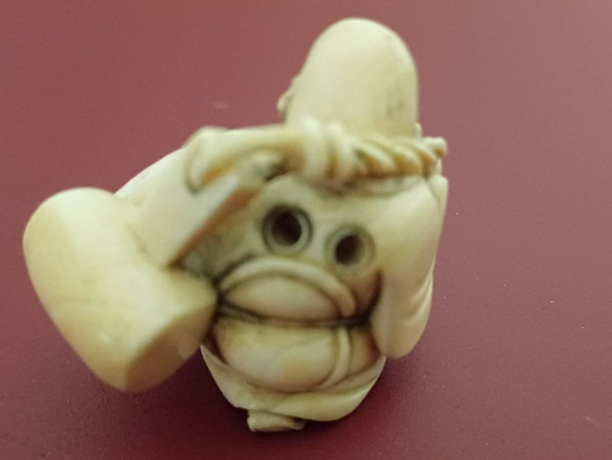 Figuren: Antike Neksuke Japan  Mann mit Sack signiert – Gebraucht aus Zürich von carolina71 2