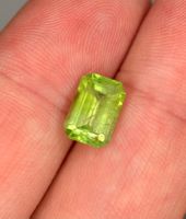 Ab 1 Fr. - natürlicher 2.64 ct Peridot Edelstein