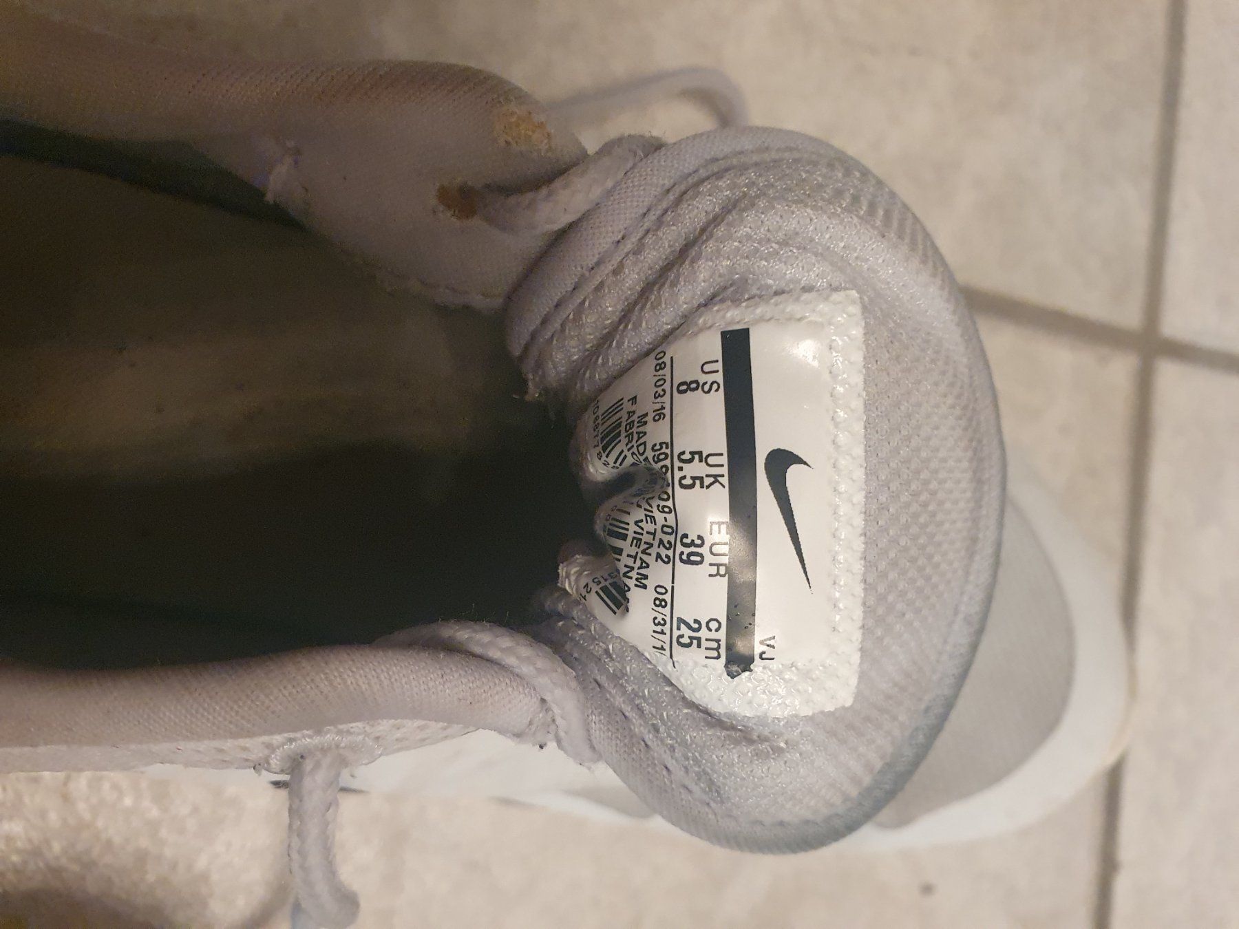 Nike Scarpe da donna: Sneakers Nike – Usato da Moosseedorf venduto da Sonnenschein.. 5